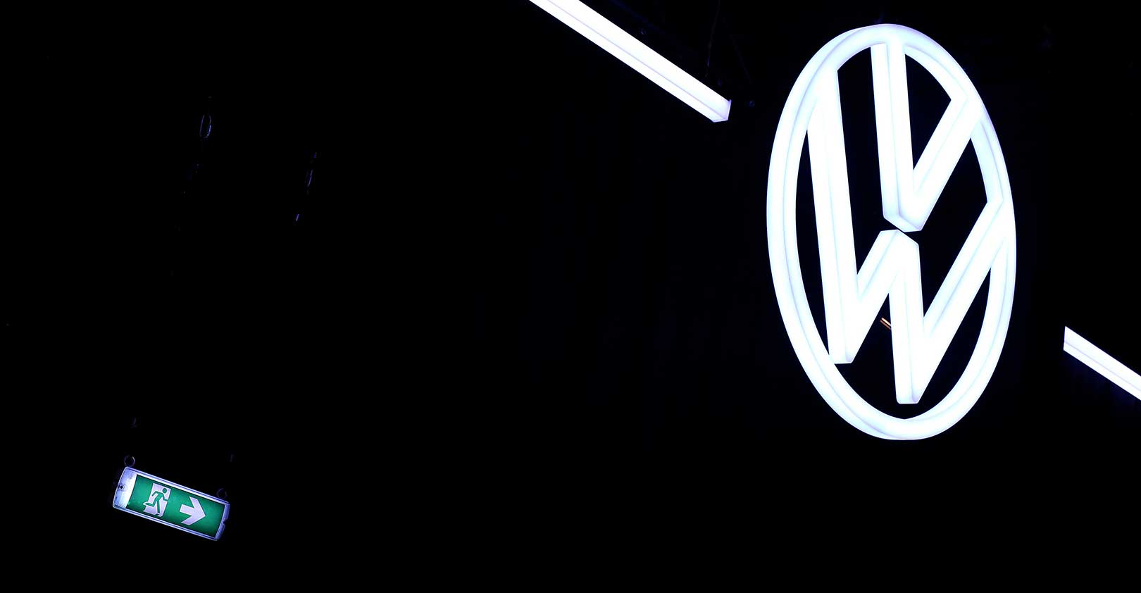 Volkswagen Logo Dark Ronny Hartmann Afp Getty Images 5e59468a56cd7