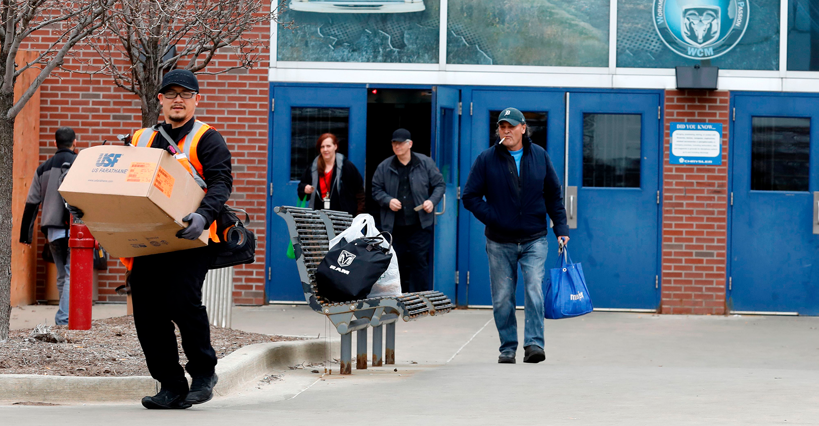 Closed Fca Factory Detroit Michigan Workers Leaving Covid 19 Jeff Kowalsky Afp Via Getty Images 5e73e6dde2354