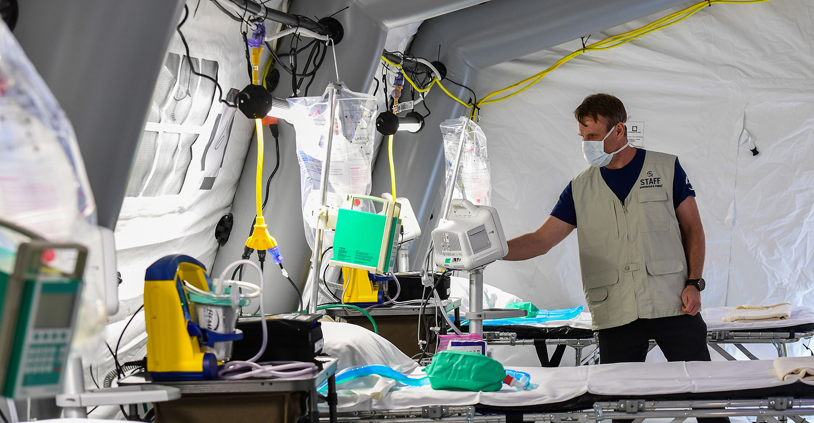 Field Hospital Milan Ventilator Miguel Medina Afp Getty Images 5e78d03816229