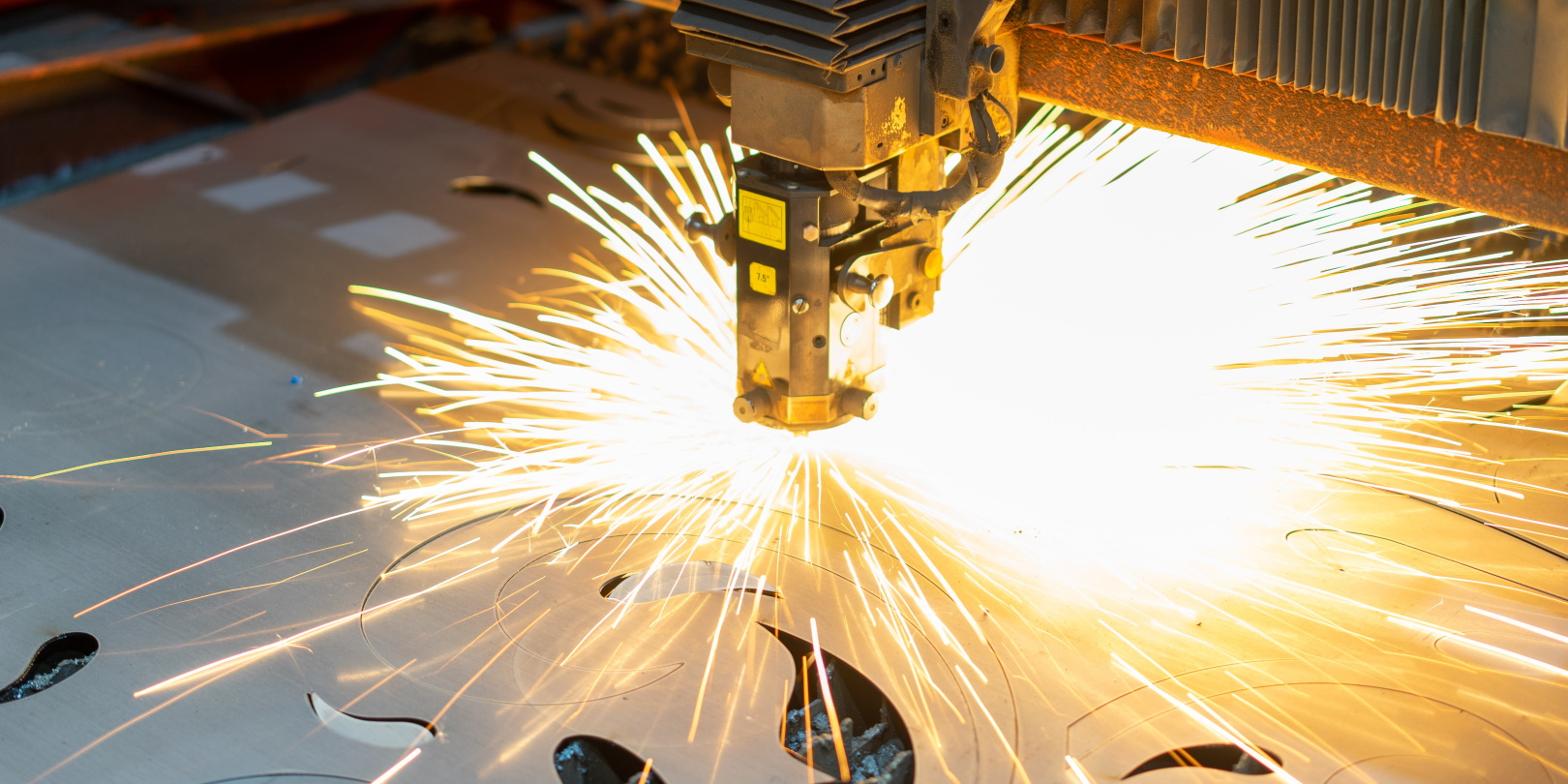 Metal Cutting Machine Sparks Bright Clayton Cardinalli V457 L Svrvu I Unsplash 5f4e746039b83