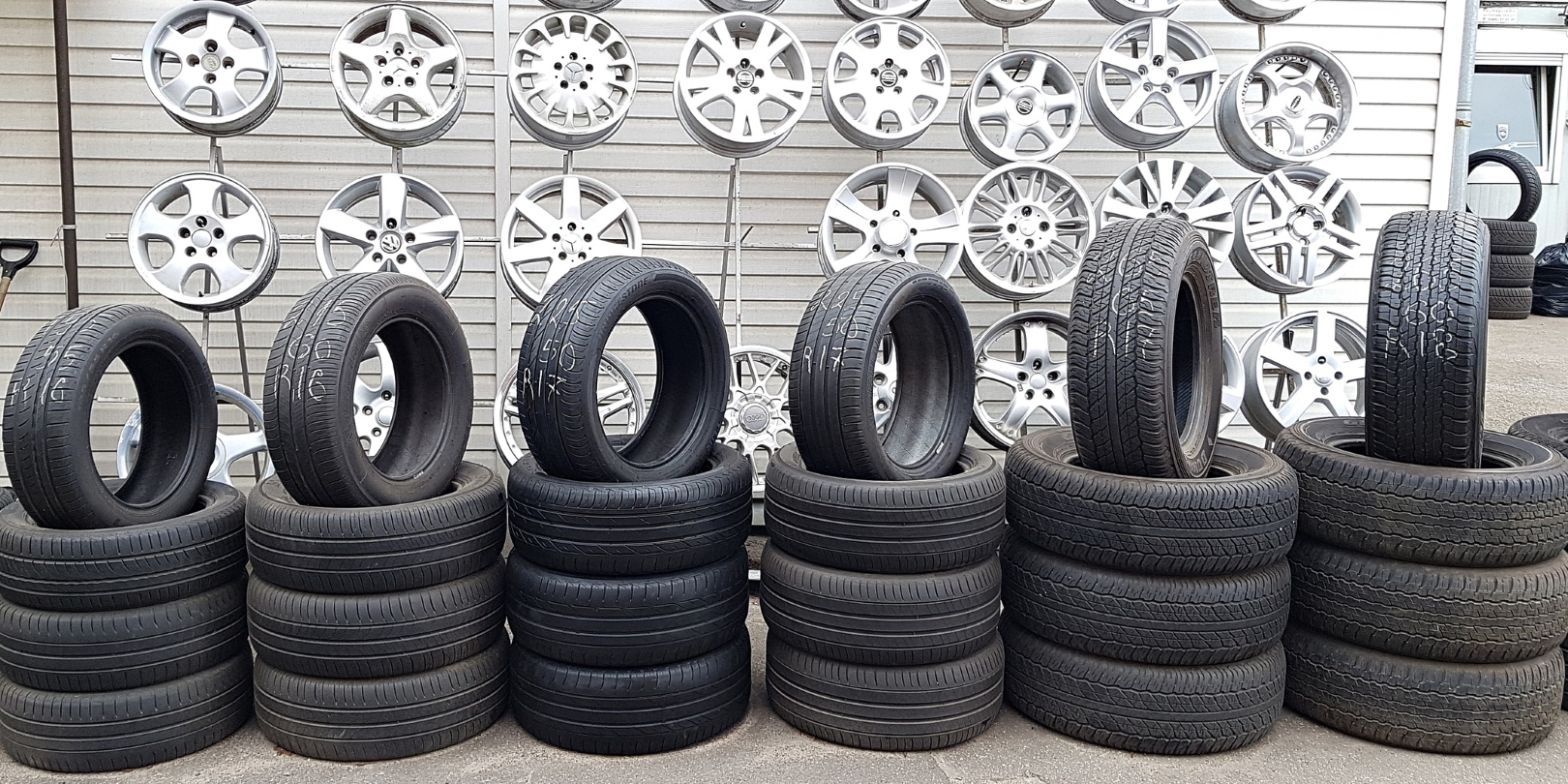 Car Rims And Tires At Riga Car Service April 2020 Anatolijs Gizenko Dreamstime 5fd9afd969104