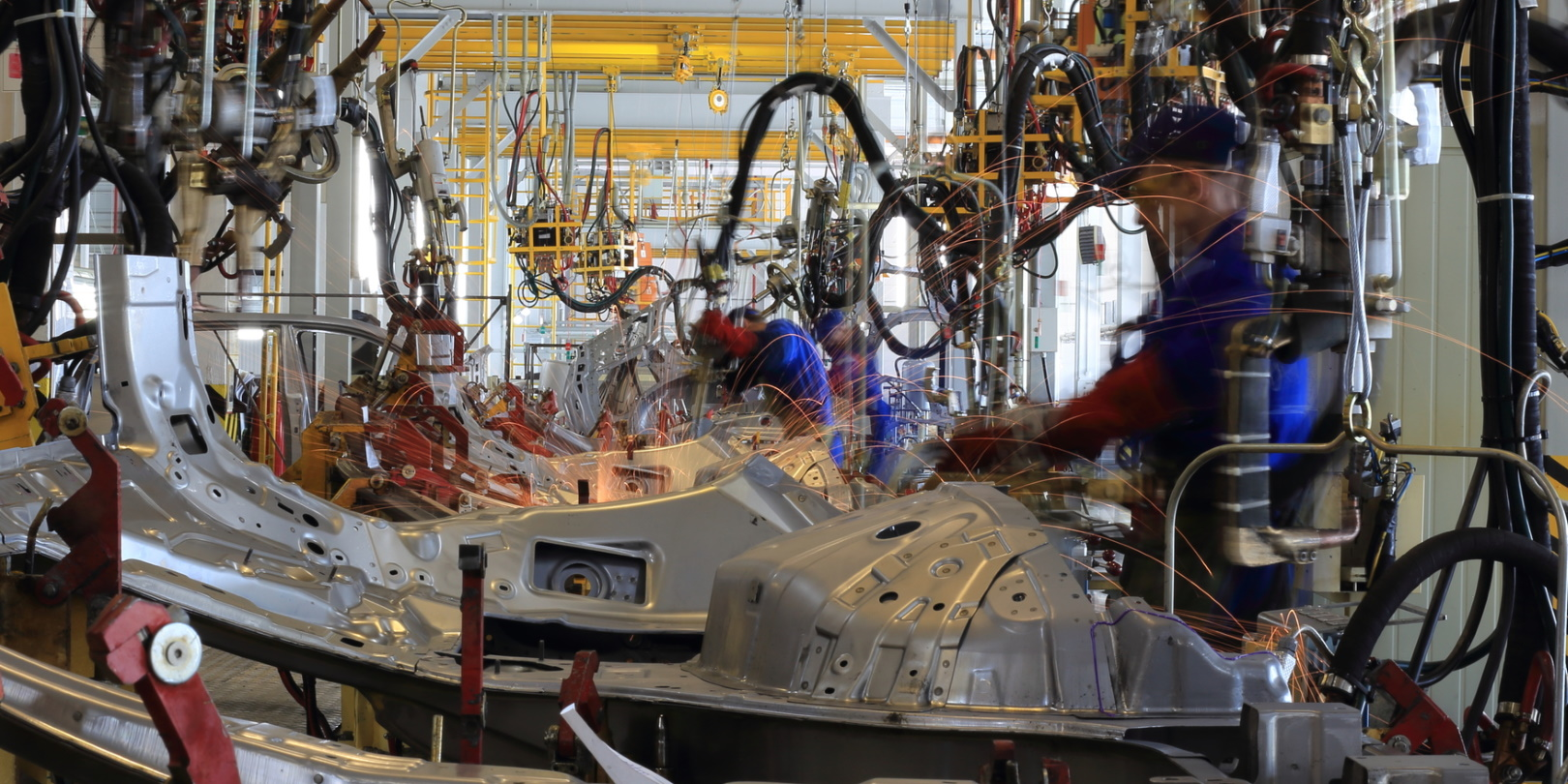 People Working In Car Factory Anastasiyaanastasiya Dreamstime 5fc67c4a661e5