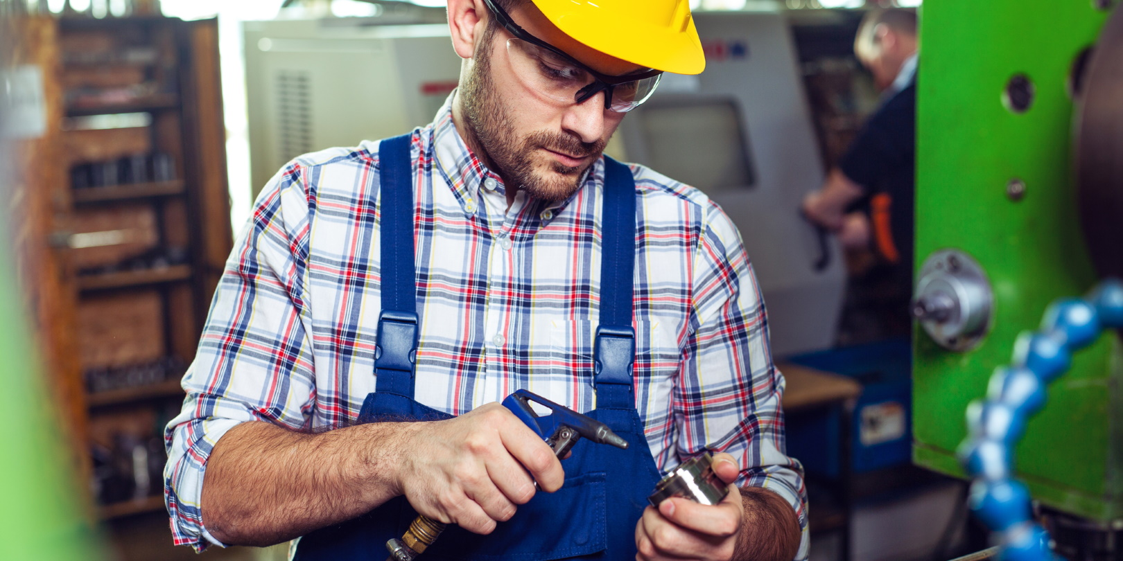 Employee Factory Metal Manufacturing Zorandim Dreamstime 5ffbed4fca1bc