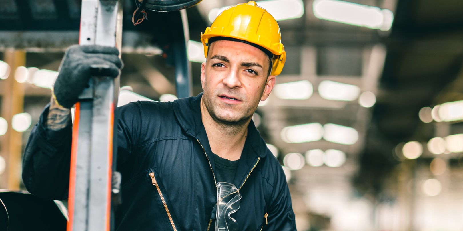 Industrial Worker Guy In Helmet In Facility Korn Vitthayanukarun Dreamstime 605d485cd6357