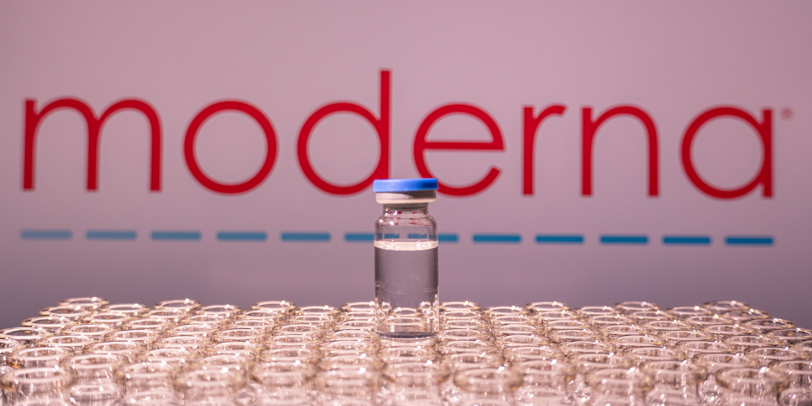 Moderna Covid 19 Vaccine Vials Pharmaceuticals Golden Shrimp Dreamstime 61133d301fbf5