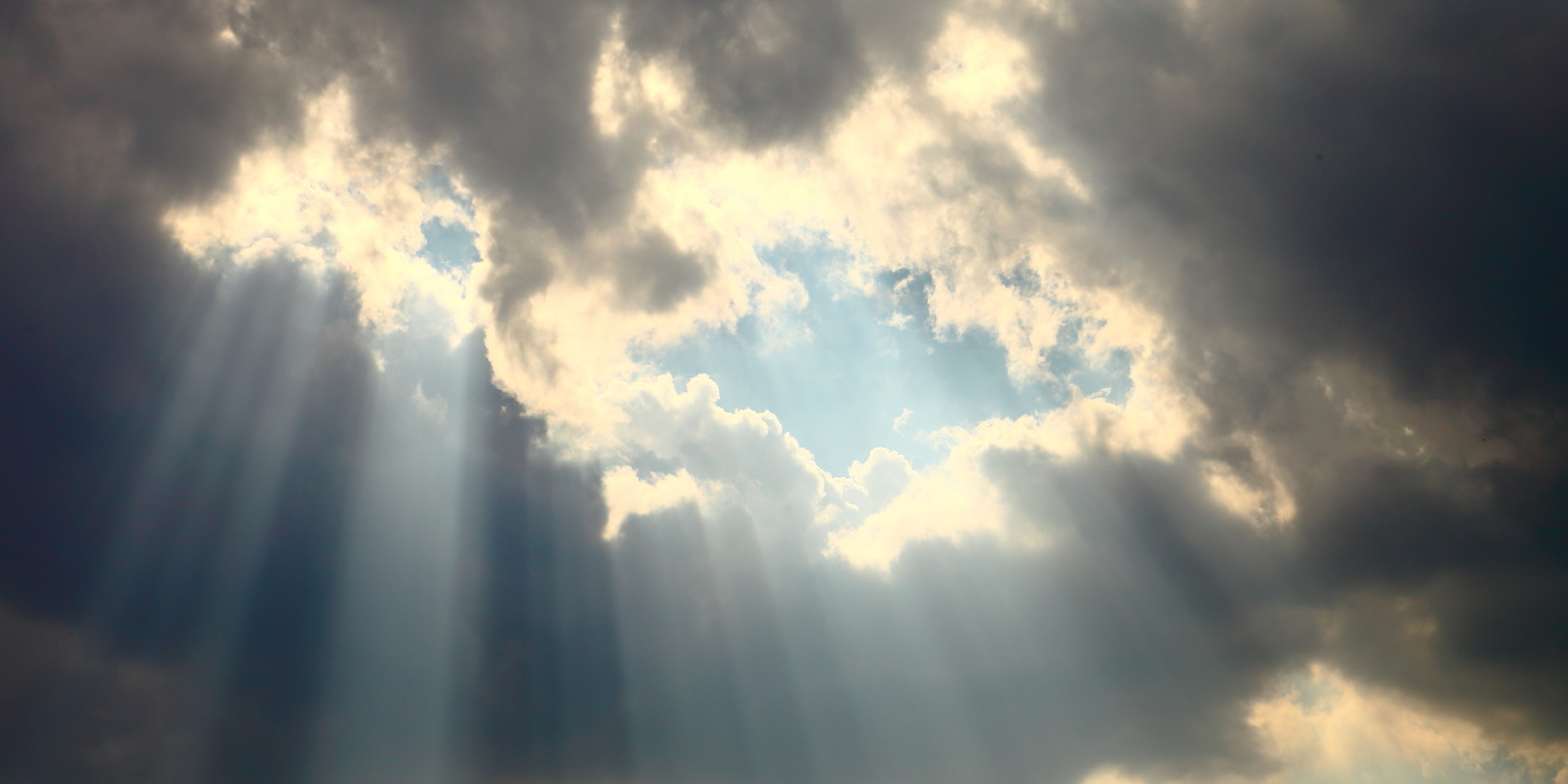 Sunlight Through Clouds Concept Optimism Silver Linings Light Shadow Etc Akarawut Lohacharoenvanich Dreamstime 613af4ea49fb3