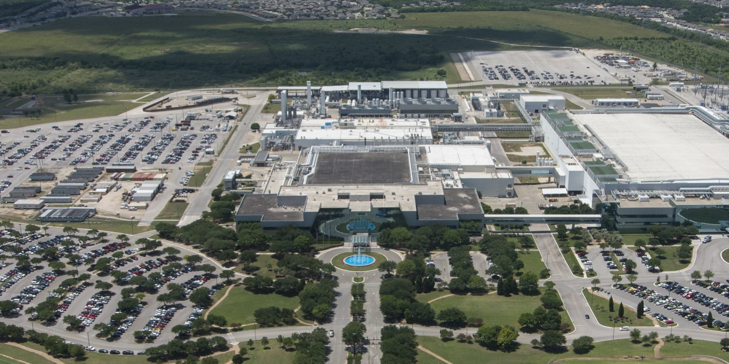 An aerial view of Samsung Austin Semiconductors, Samsung Co.'s existing central Texas semiconductor fabrication site.