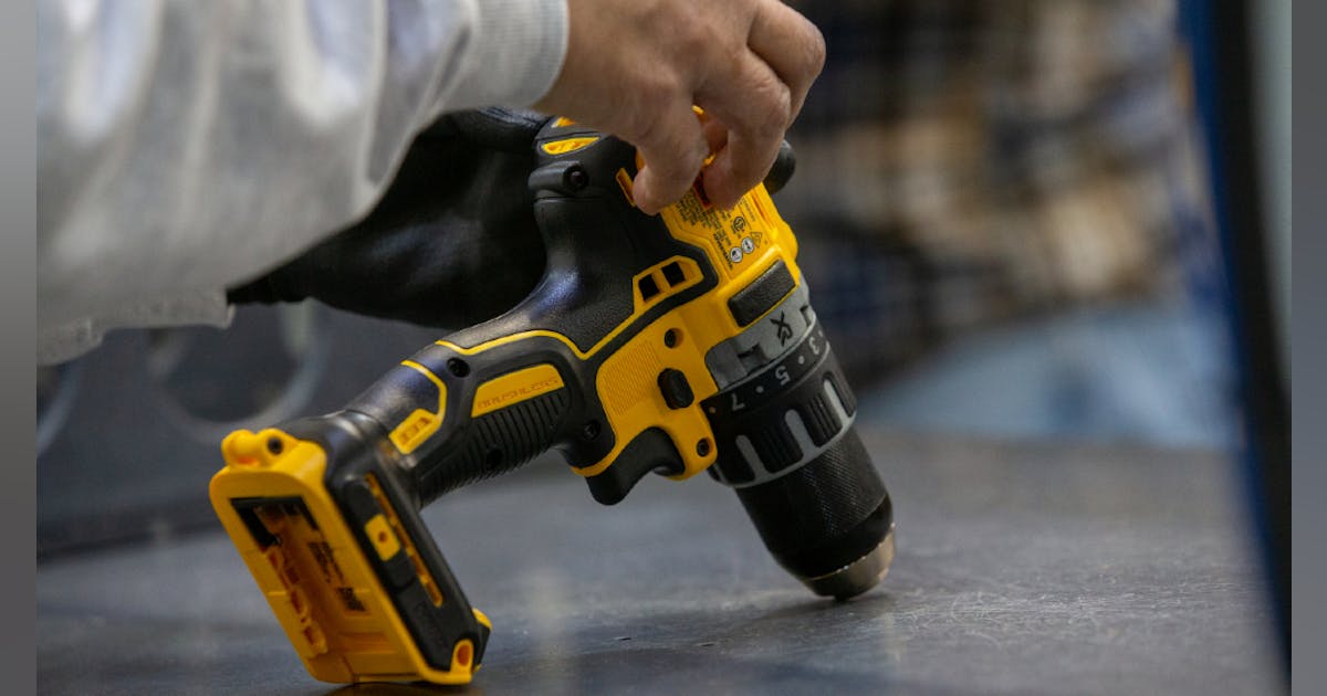 https://img.industryweek.com/files/base/ebm/industryweek/image/2022/02/stanley_black_and_decker_drill_in_production_hero.61faecf14a76d.png?auto=format,compress&fit=fill&fill=blur&w=1200&h=630