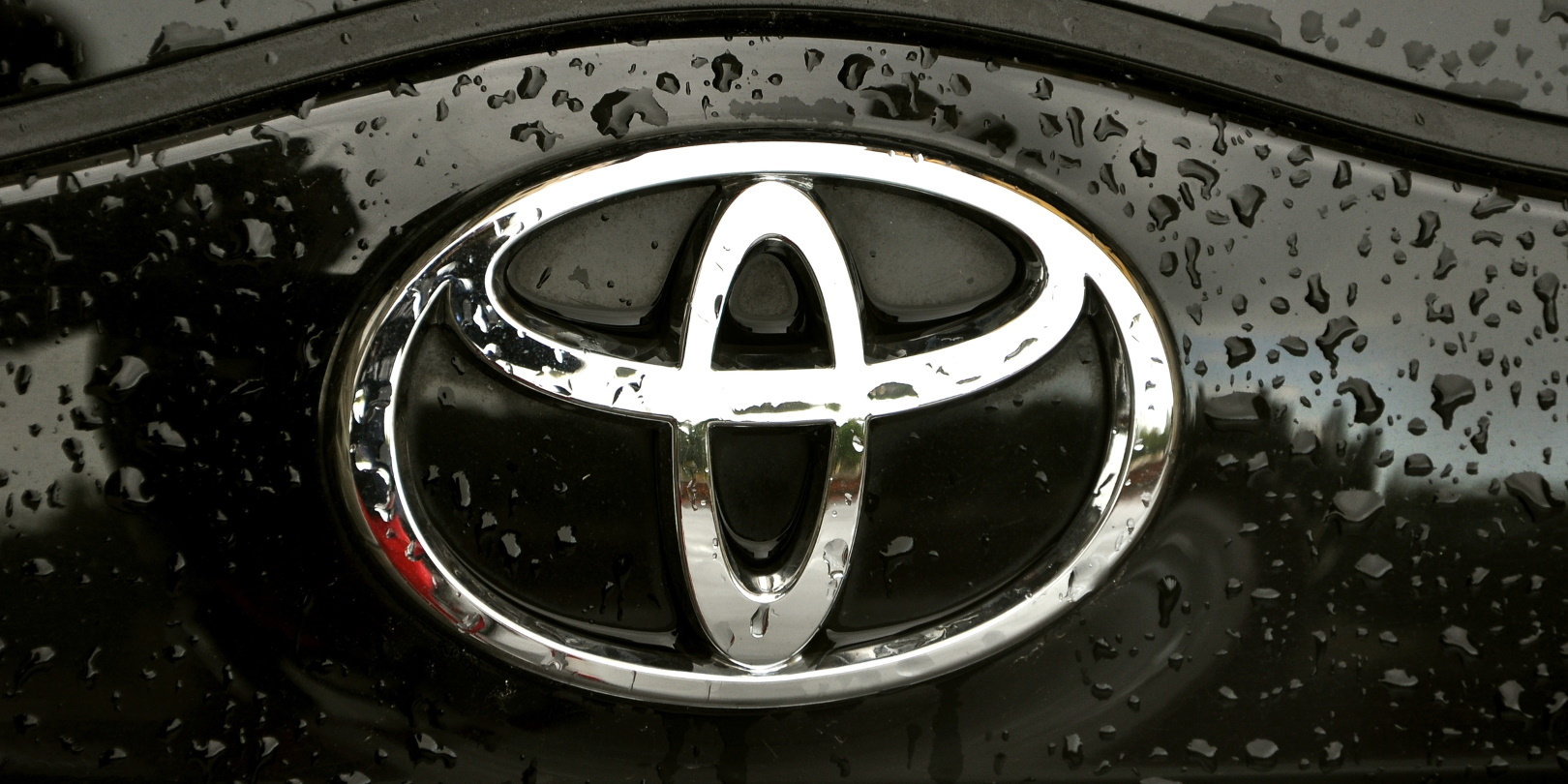 Toyota Logo Black Rain On Hood Of Car Nicoleta Raluca Tudor Dreamstime 621d03b89df87