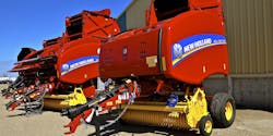 New Holland Round Baler At Show Cnhi Fiskness Dreamstime 6279437211bc8 New Holland Round Baler At Show Cnhi Fiskness Dreamstime 6279437211bc8