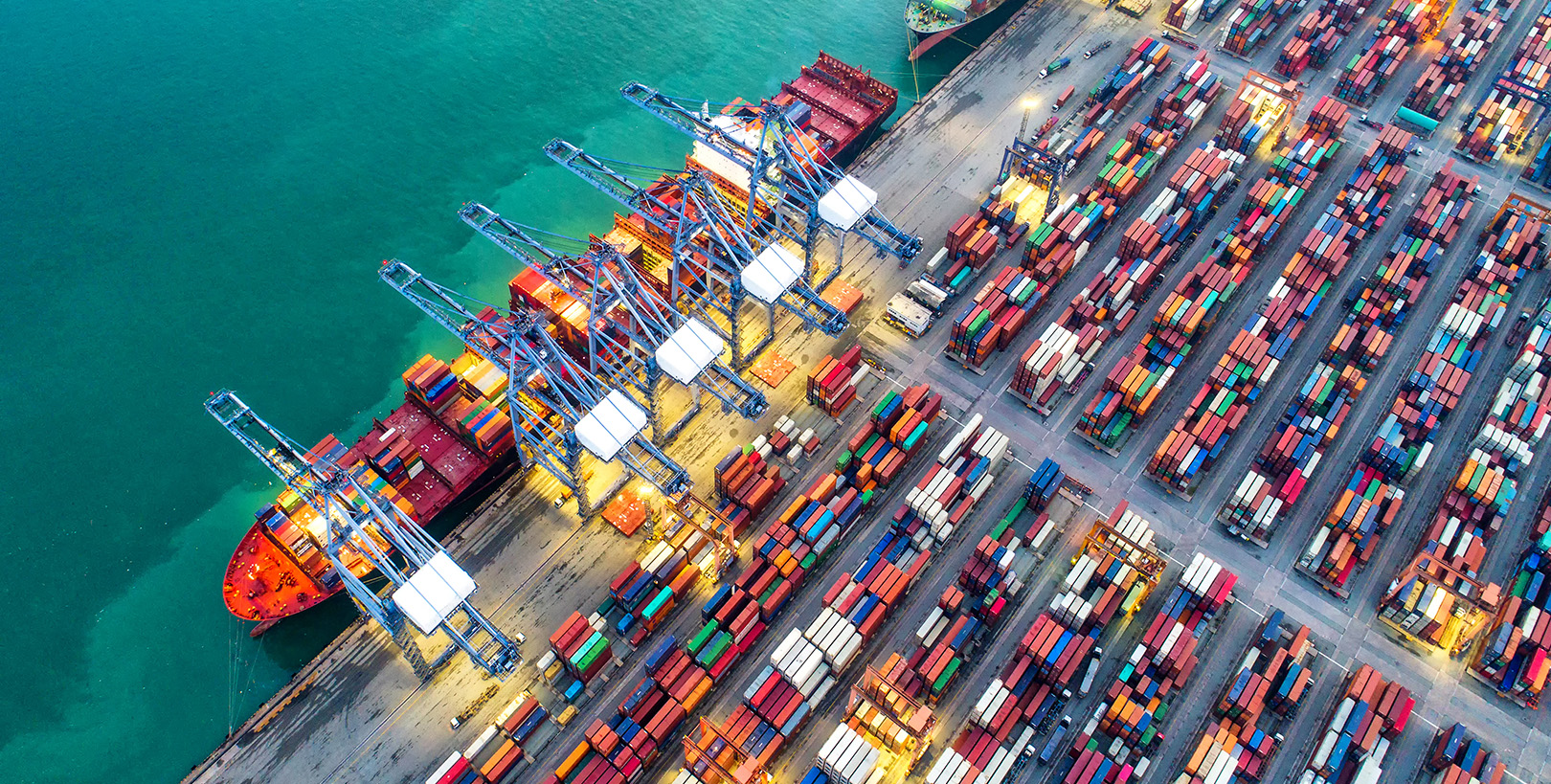 Shipping Port 627a9f2e6a07b