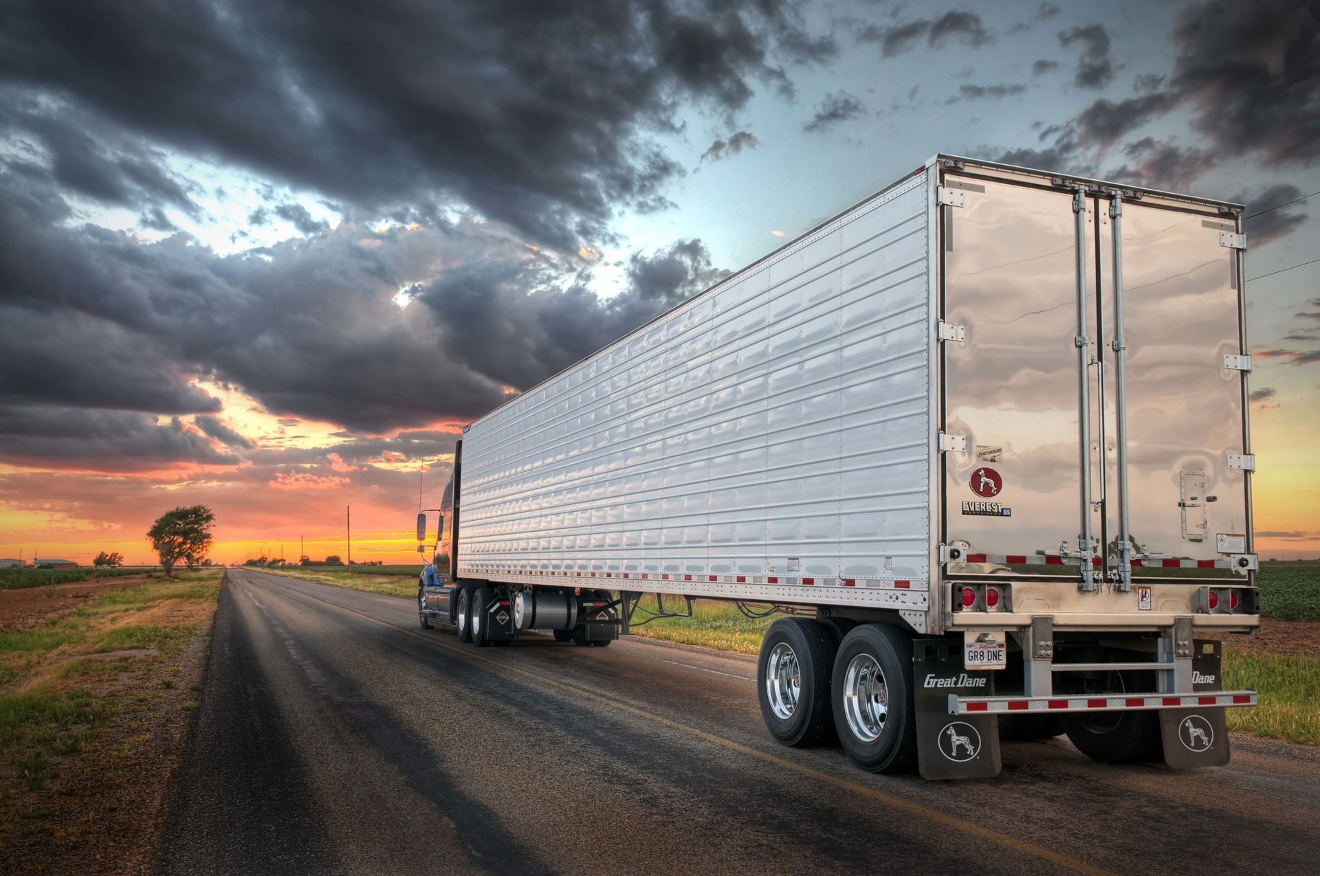 Great Dane Trailer 62d6d7523605f