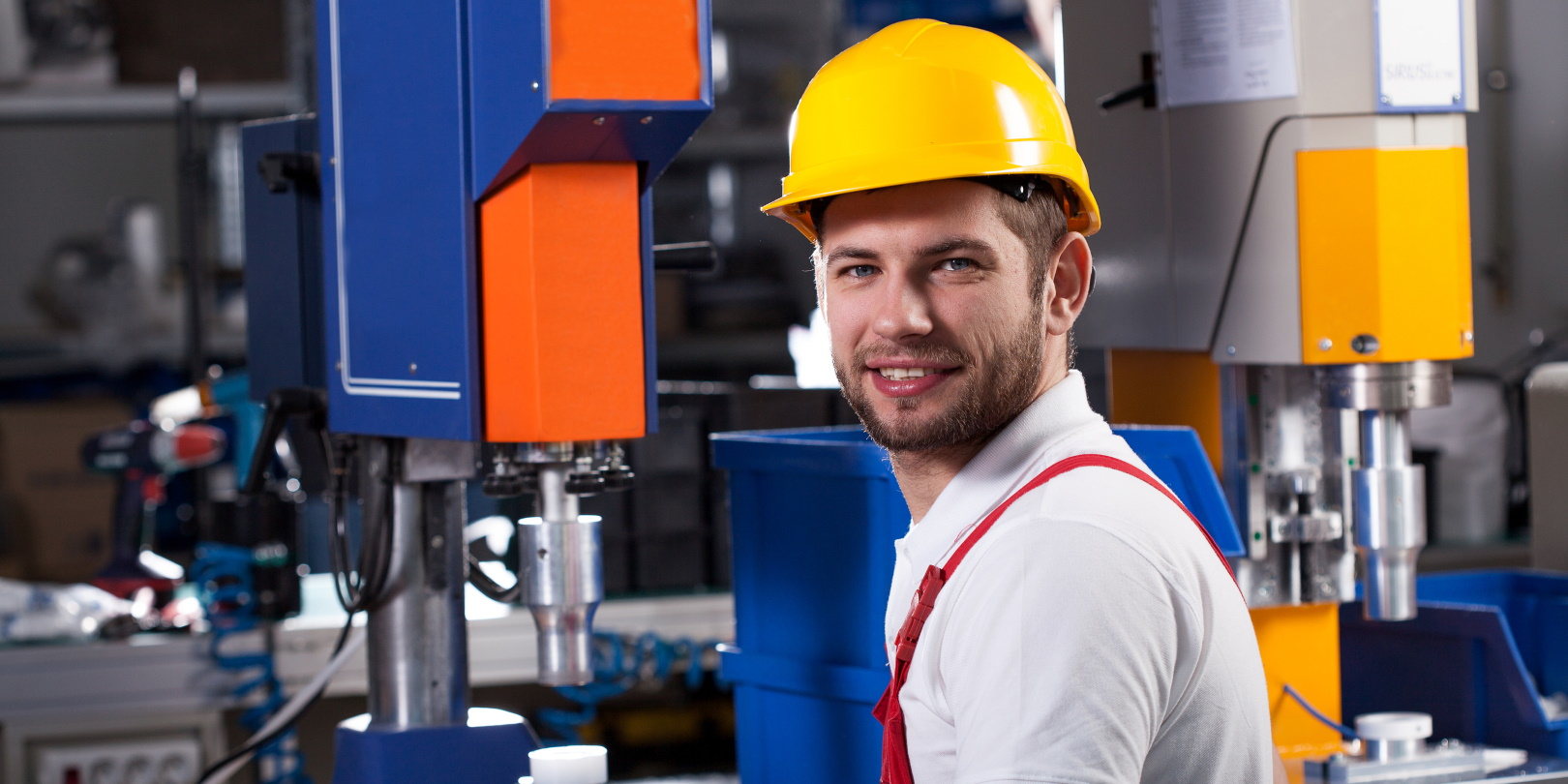 Manufacturing Employee Working Katarzyna Bialasiewicz Dreamstime 62c5b4d37be7a