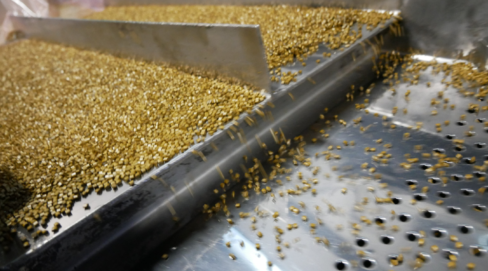 Penn Color I Io T Yellow Masterbatch 630532a37c710