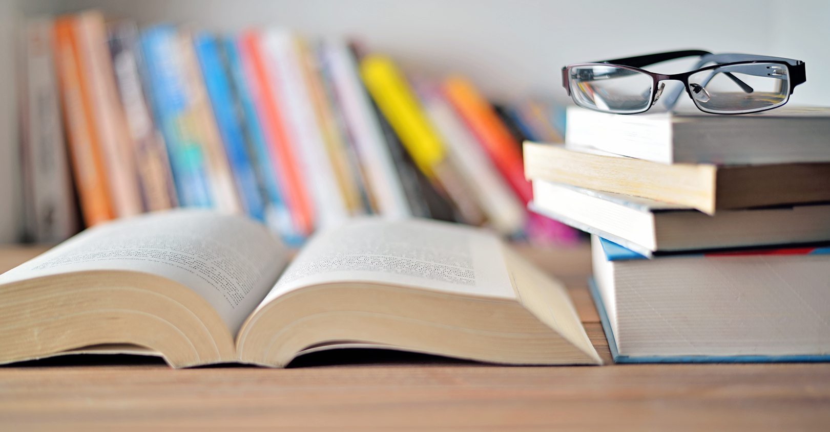 Books 1620dreamstime Xxl 58061651 635bf4f53c4c3