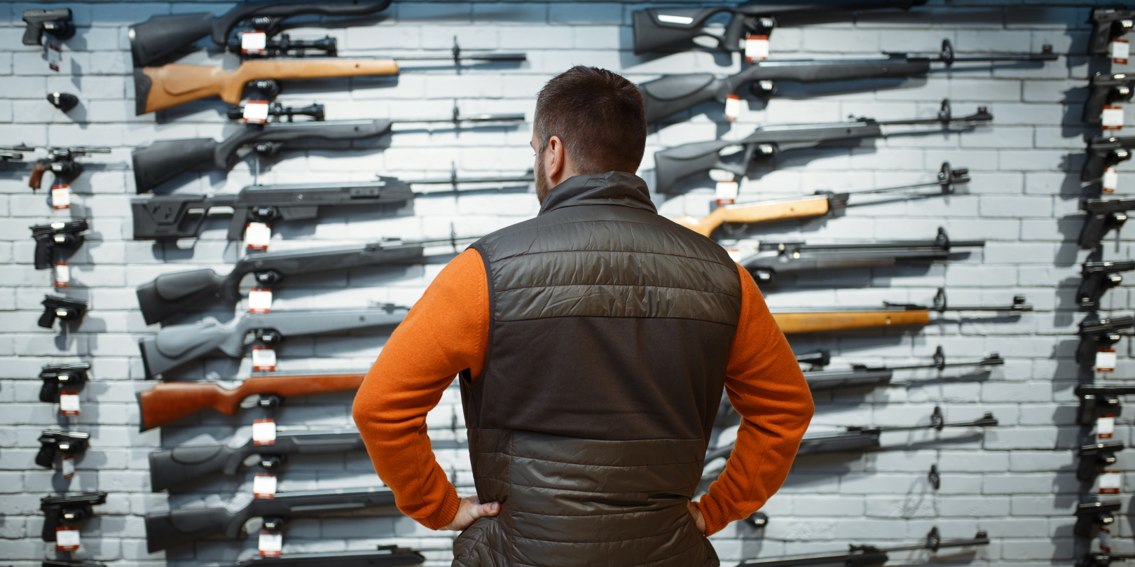 Guy In Gun Shop Nomadsoul1 Dreamstime 6344dd379250e