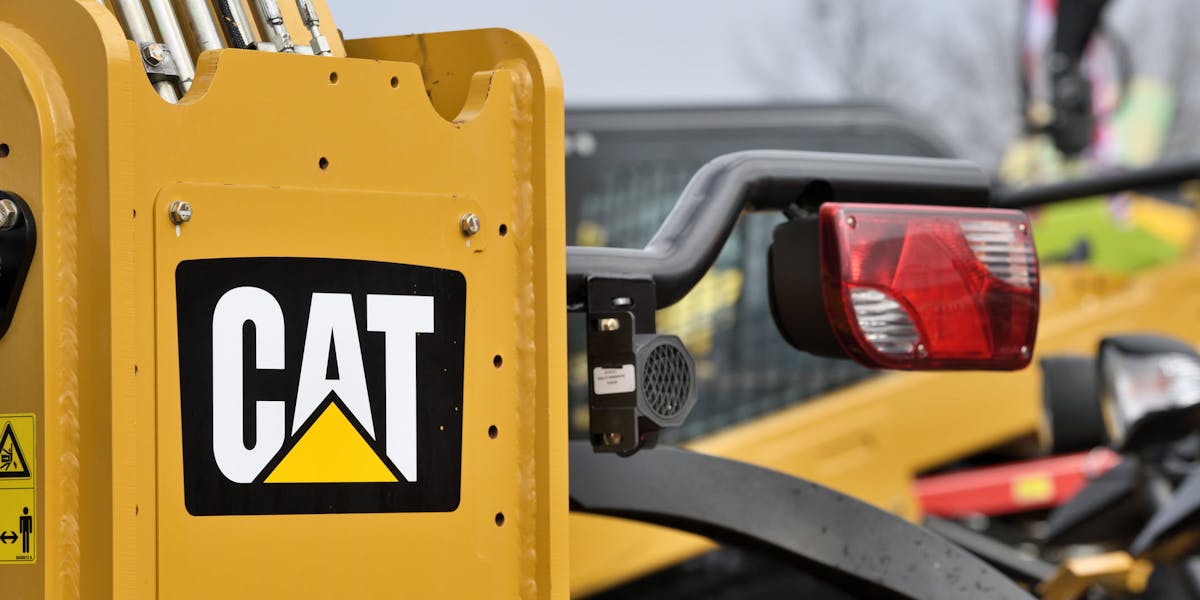 Caterpillar Ratifies UAW Contract that Eliminates TwoTier Wages