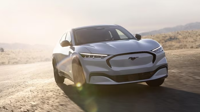 F Mach E 6477c6507210e