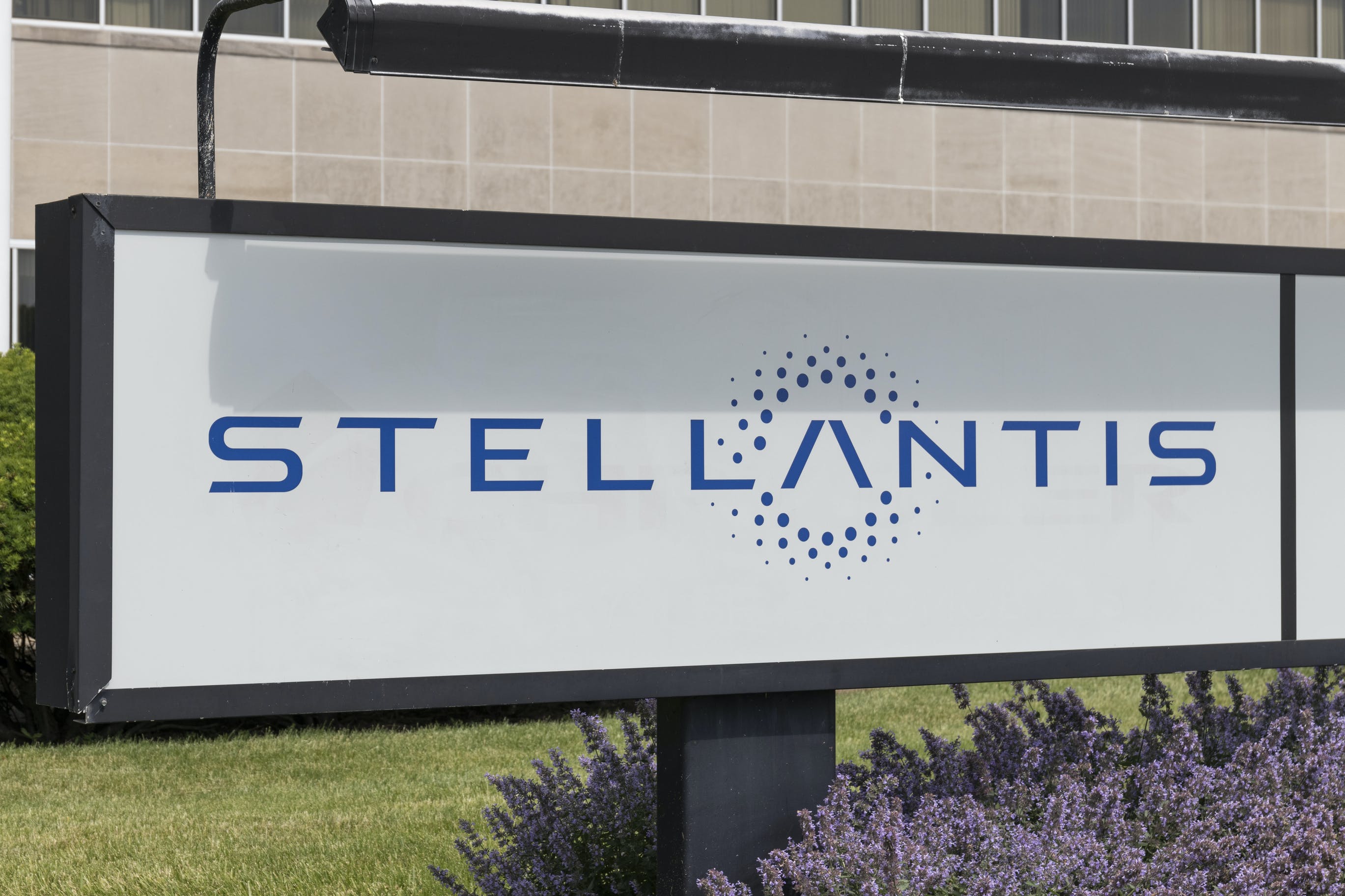 Stellantis Recalls Over 32,000 SUVs Over Potential Fire Risk | IndustryWeek