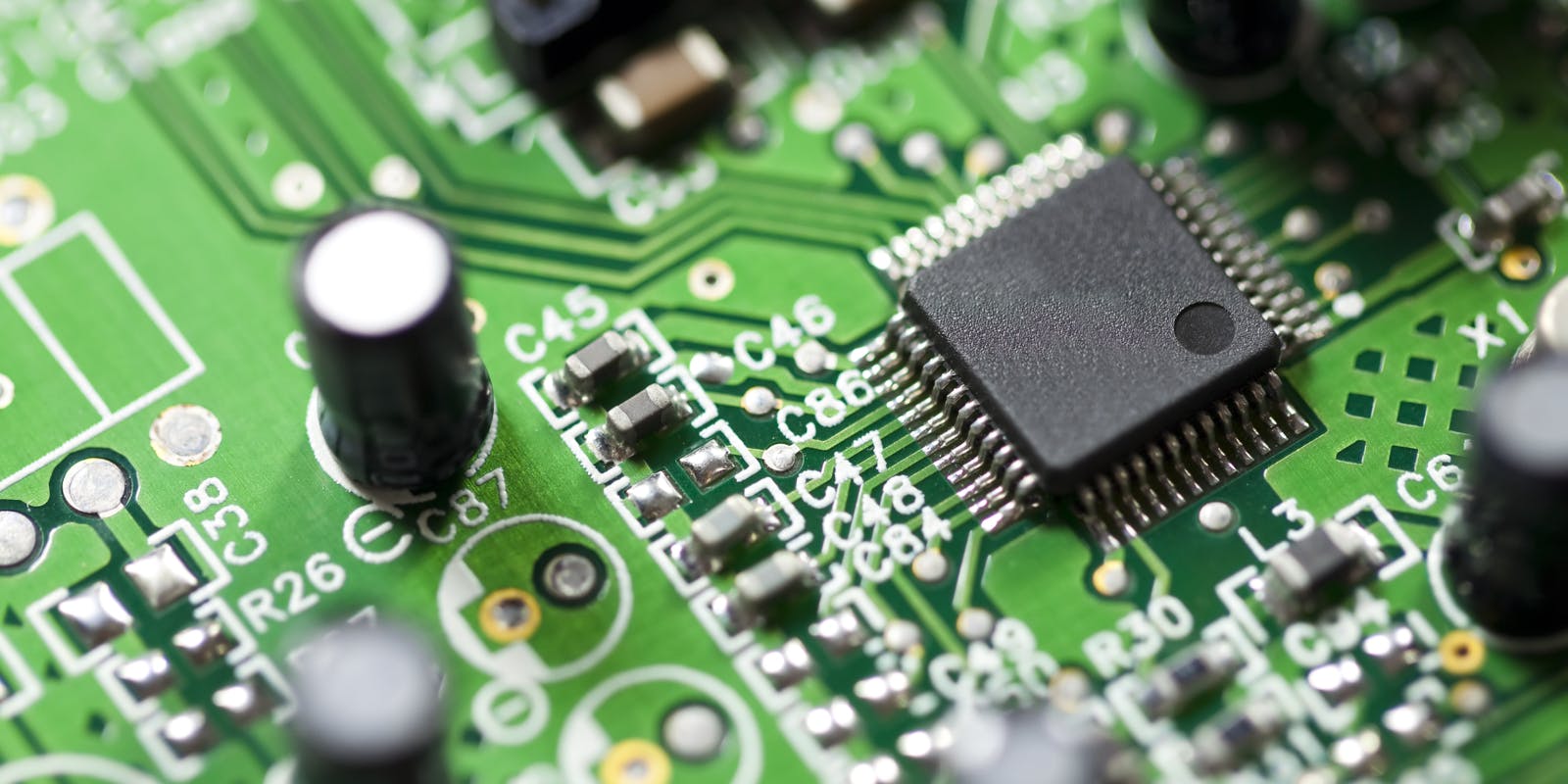 663b9a68840c1582da09612e Piyaphantawongdreamstimecomputerchipgreensiliconse