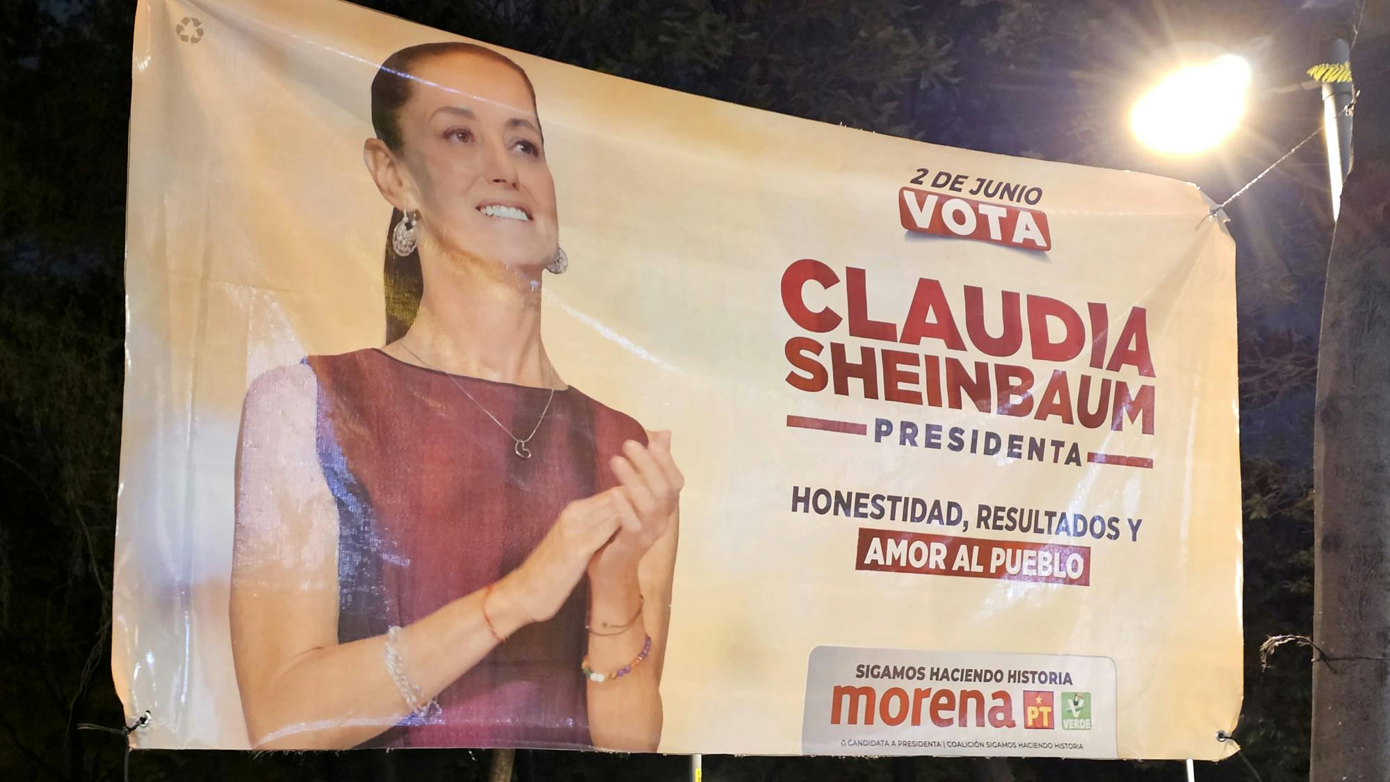 6669097328e10ea30aeea00f Dreamstime M 317837413