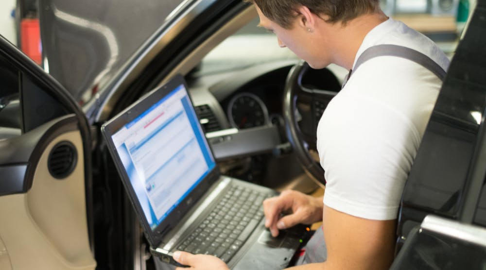 667b104b51e91e9e9ee3c5d4 Hacker In Car With Laptop