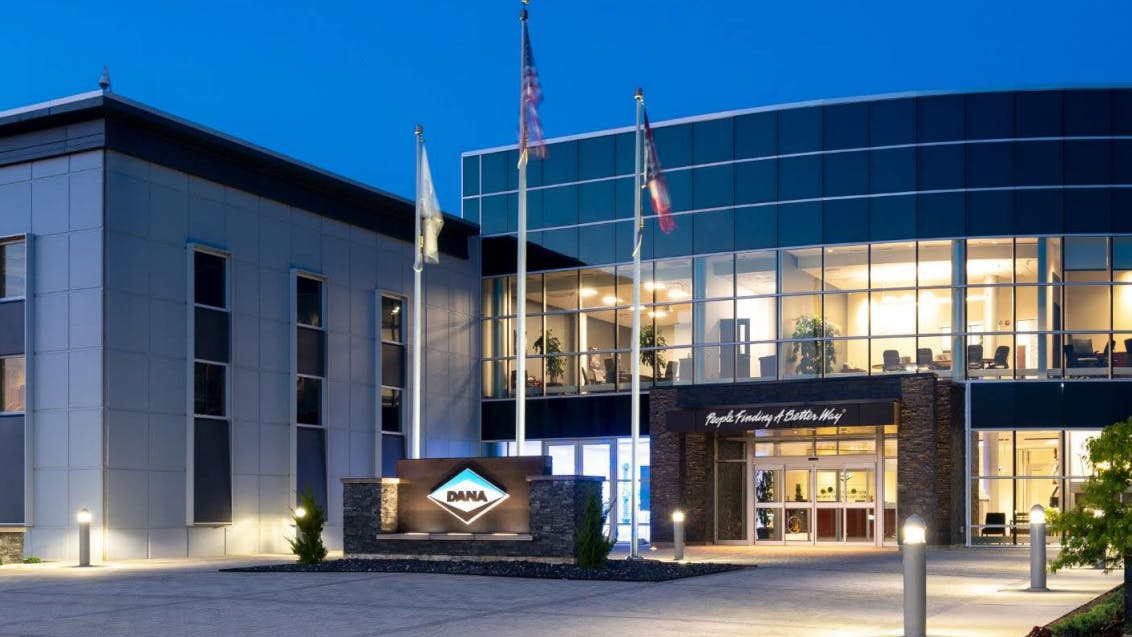 67461daf43611864210984b2 Dan Hq