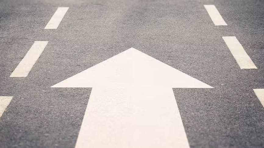 674e2d273c42bd37b8bd9015 Arrow Cr Dreamstime