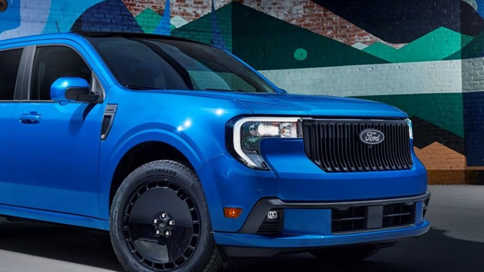 67a507697563f9b9c45323c4 F 2025 Maverick Lobo