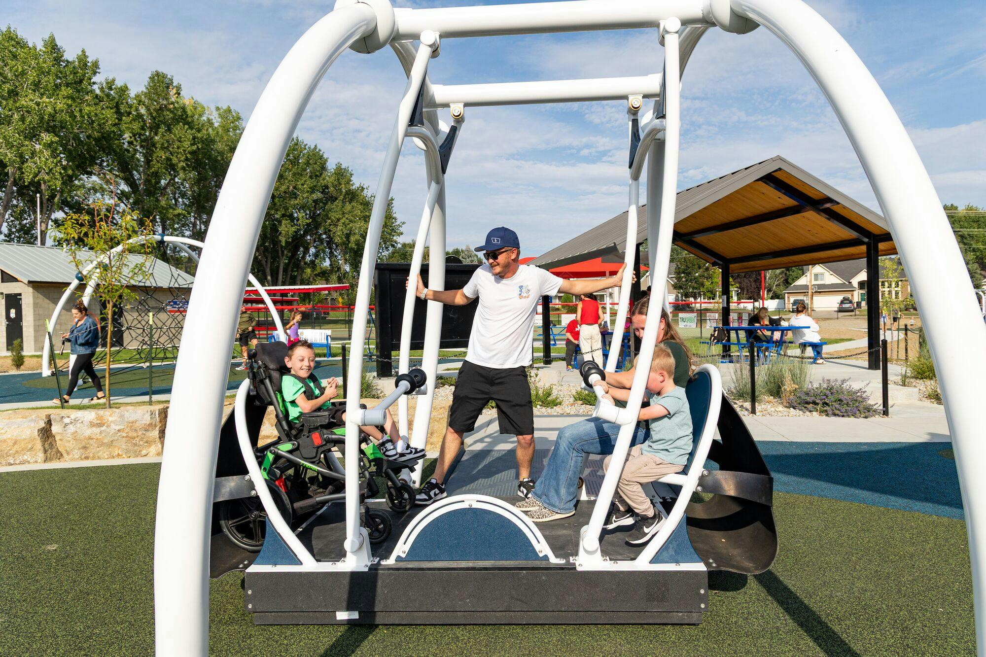 Wheelchair-accessible We-Go-Swing