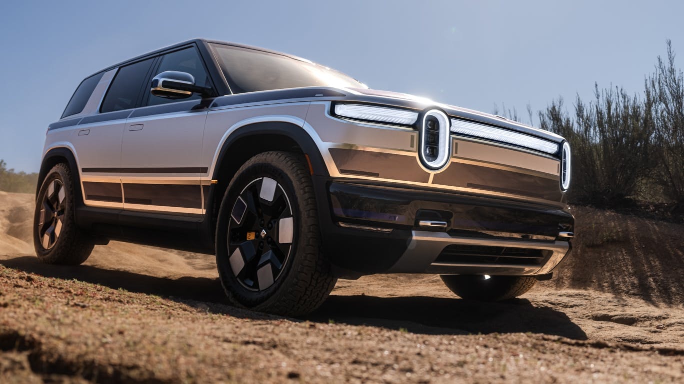 698f46fa6fb40c8bfdaee590 Rivn R2 4