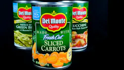 3 cans of Del Monte vegetables: green beans, carrots and zucchini 3 cans of Del Monte vegetables: green beans, carrots and zucchini
