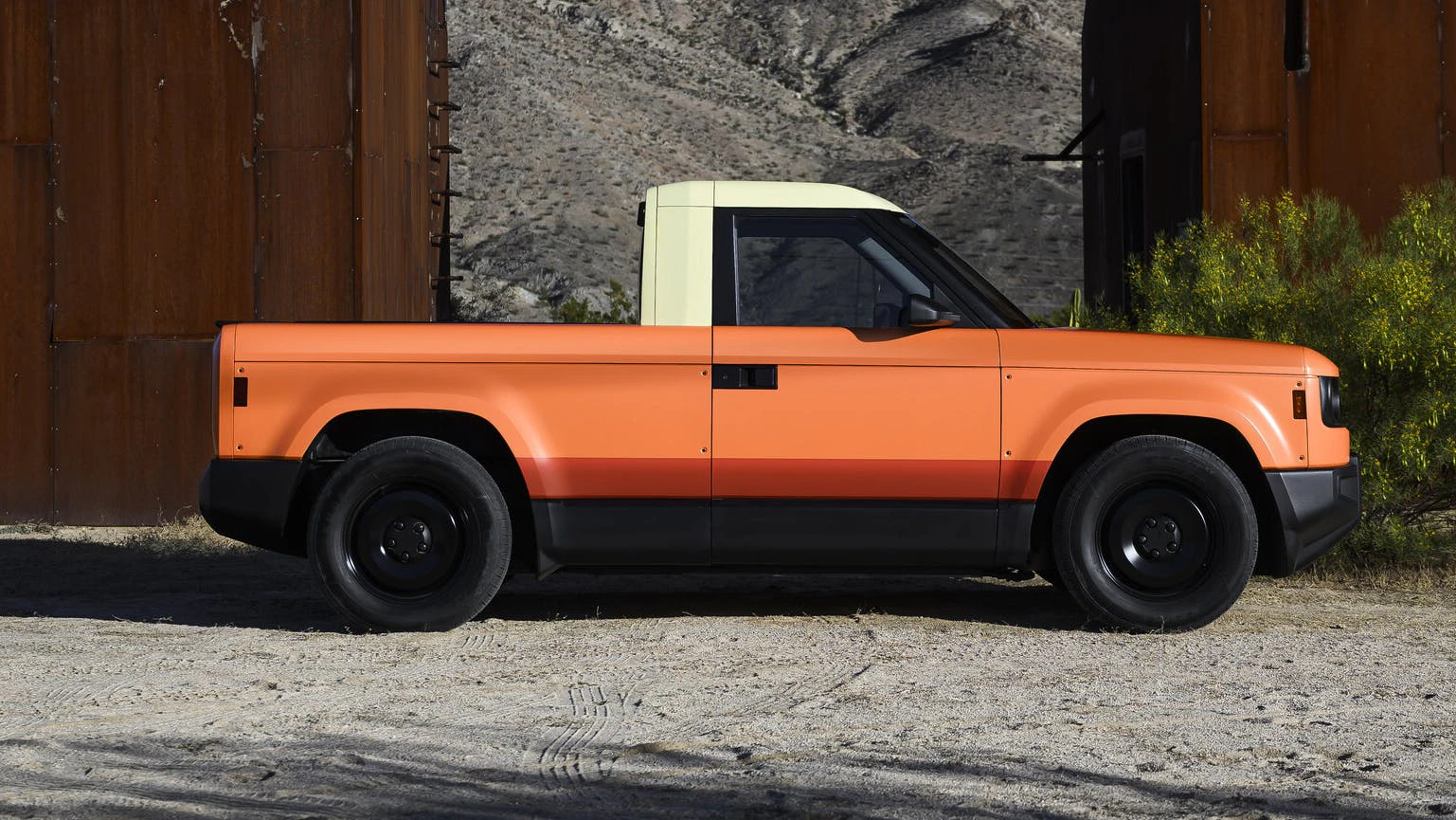 69de5923b12845a30478a287 Slate Truck Orange