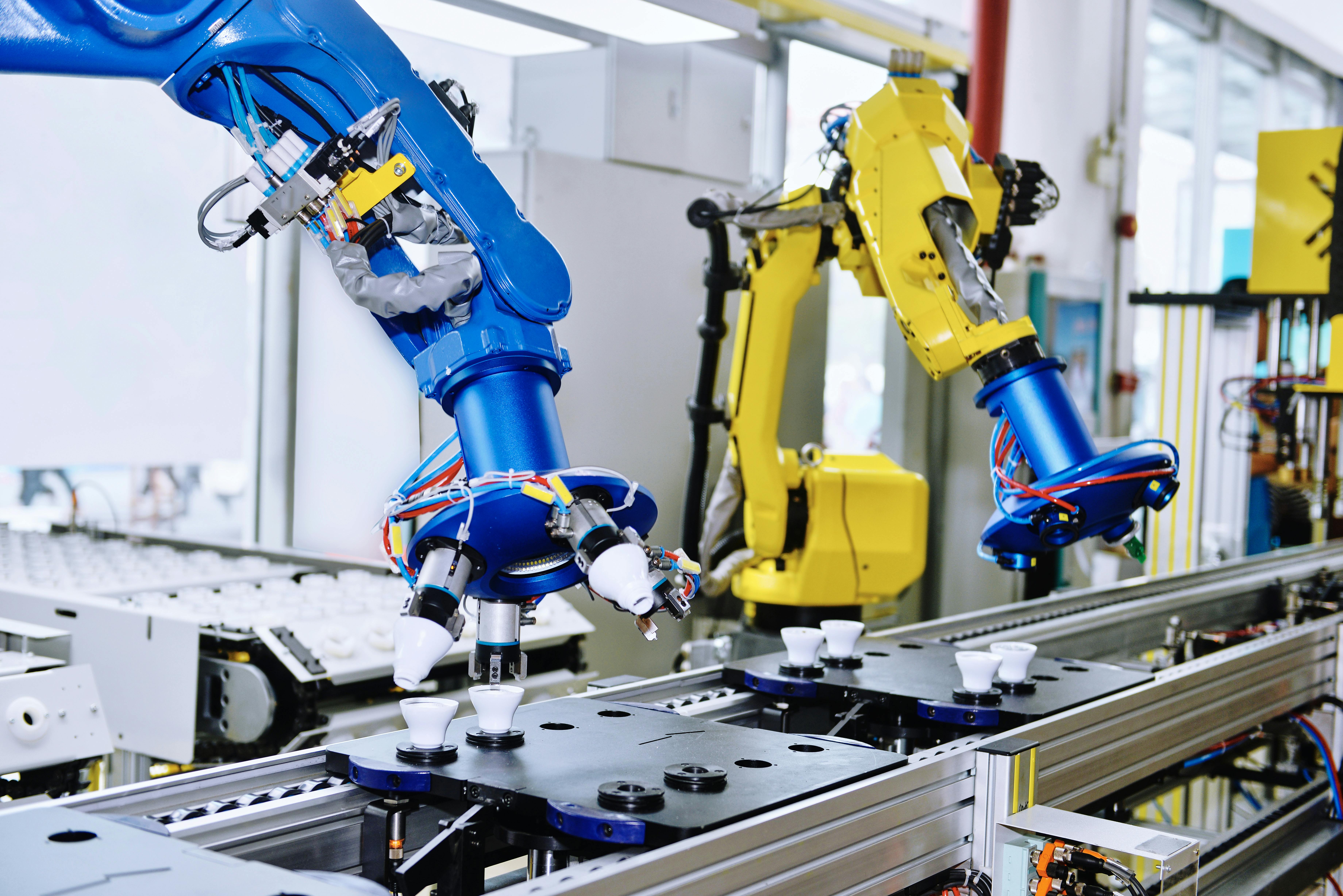 Intelligent robot arm used in modern factory