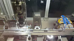 This smart vision system uses multiple cameras with individual ring lights and uses AI-based visual inspection software to scan objects from all angles and detect defects.