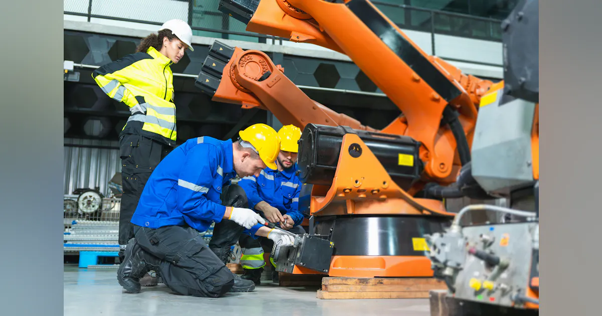 August ISM Report: Manufacturing Activity Falls Slightly, Remains in Expansion Territory