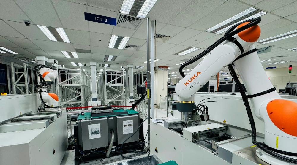 rockwell_automation_singapore_plant_cobot